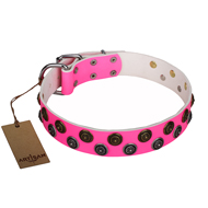 "Glamour Finery" FDT Artisan Female Pitbull collar of leather with stylish old-looking circles - 1 1/2 inch (40 mm) wide "Glamour Finery" FDT Artisan Female Pitbull collar of leather with stylish old-looking circles - 1 1/2 inch (40 mm) wide