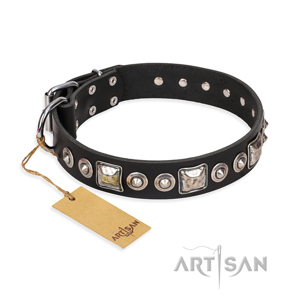 Full grain genuine leather dog collar made of flexible material with reliable buckle