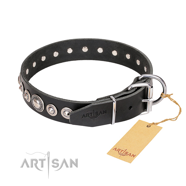 Best quality embellished dog collar of genuine leather