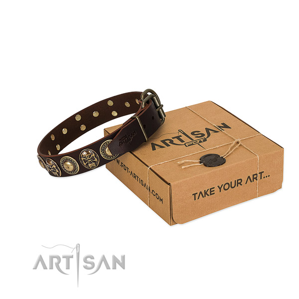 Adorned leather dog collar for handy use