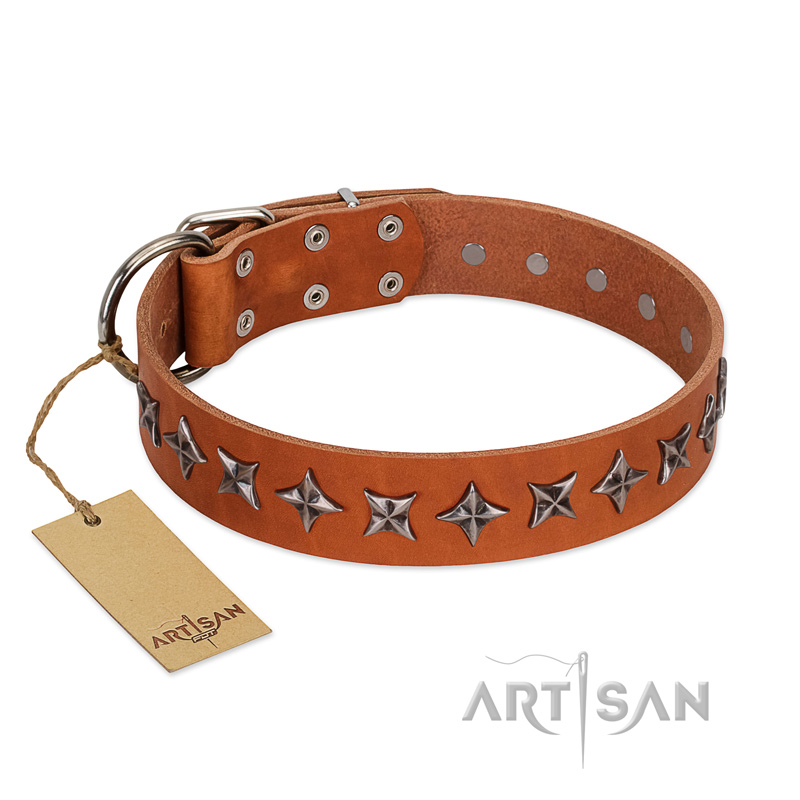 "Star Trek" FDT Artisan Tan Leather Pitbull Collar Decorated with Stars - Click Image to Close